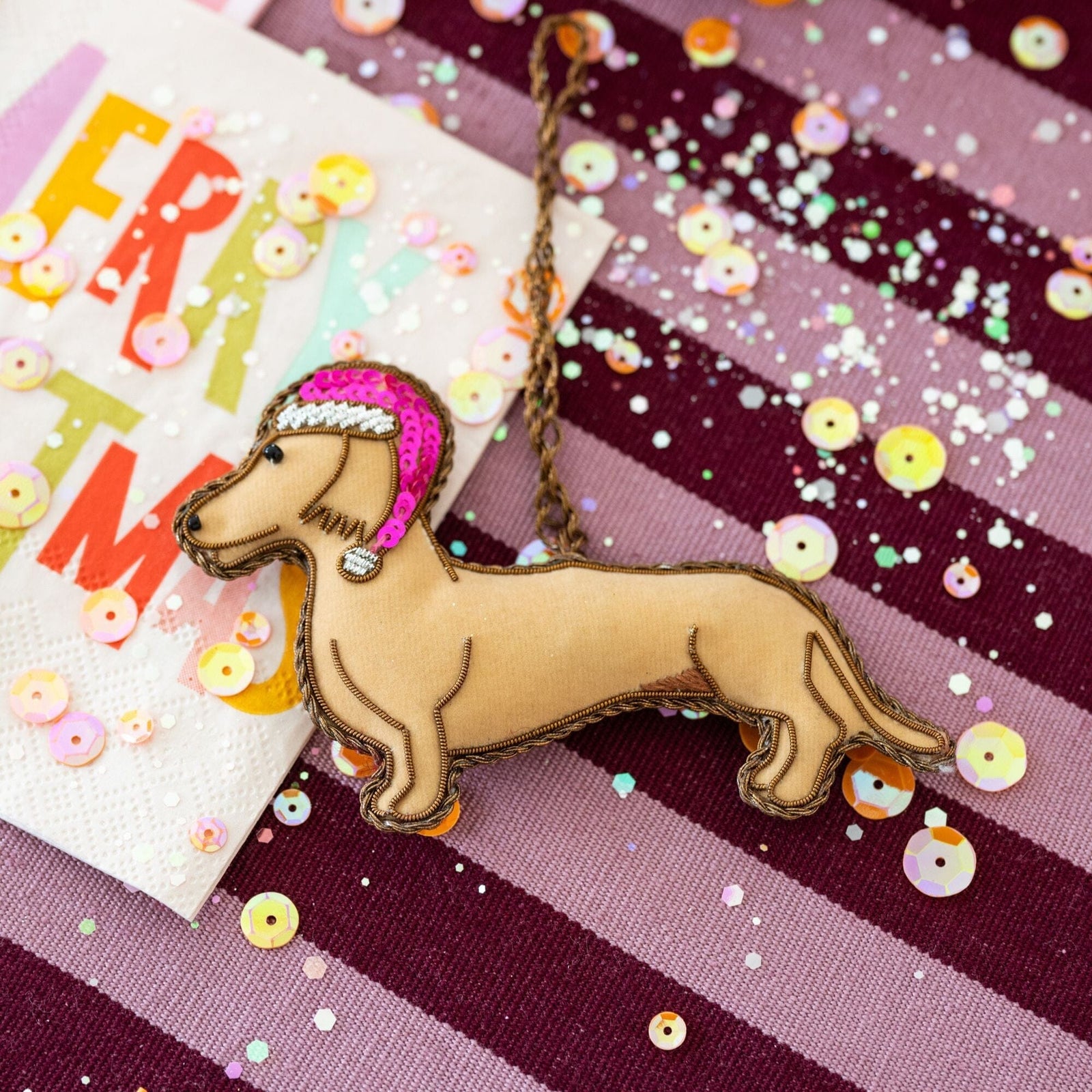 Ginny the Dachshund Ornament, Daydream Society