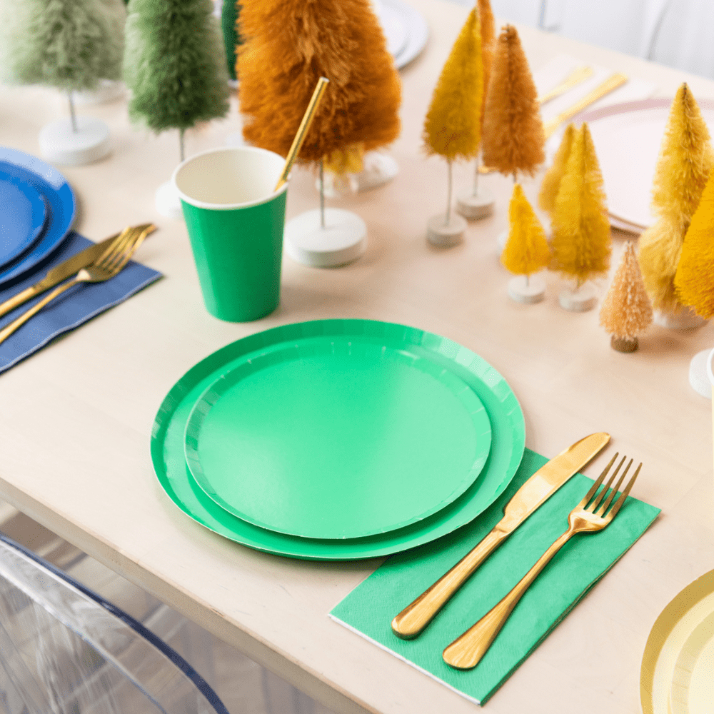 Shade Collection Grass Dinner Plates