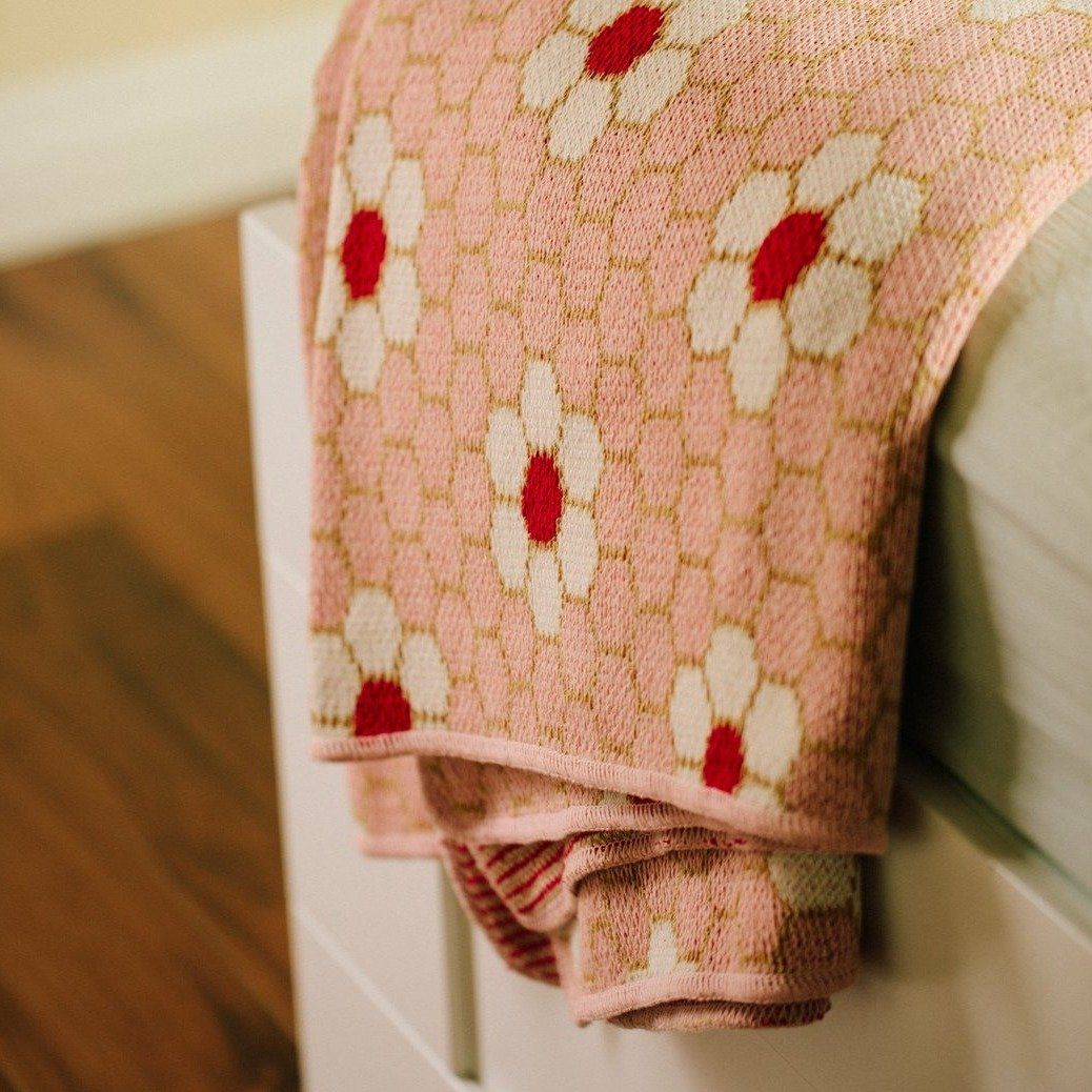 Knit Blanket - Hex Flower Tile